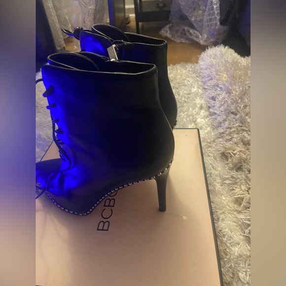 Gently Worn ‼️ Size 10 - Picture 4 of 10